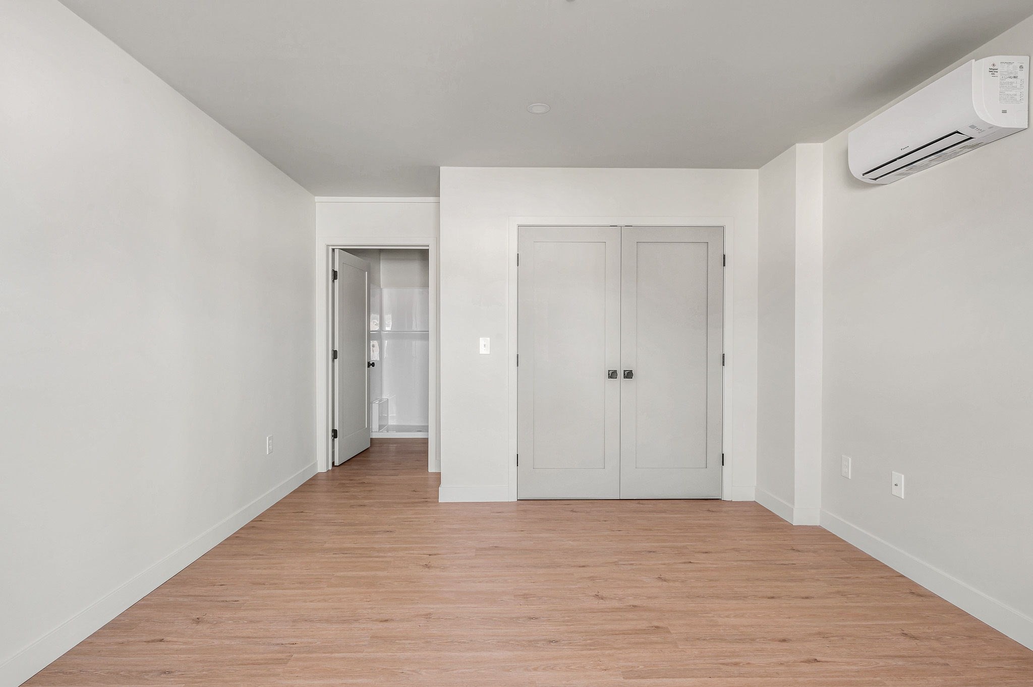 131 Perry Street, Unit 403 Lowell, MA 01852 - Photo 13 of 26 Gallery Image 13