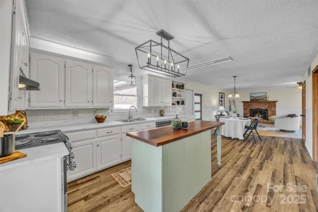 $469,000 | 280 Forest Acres Lane, Taylorsville, NC 28681