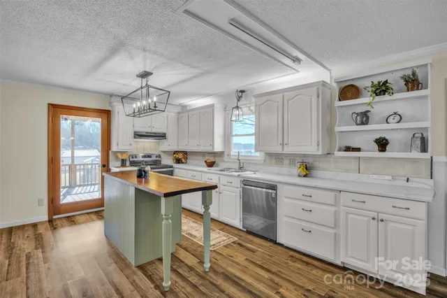 $469,000 | 280 Forest Acres Lane, Taylorsville, NC 28681