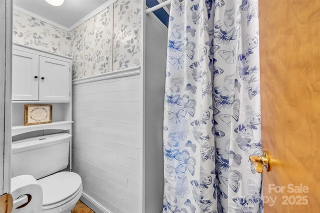 $469,000 | 280 Forest Acres Lane, Taylorsville, NC 28681