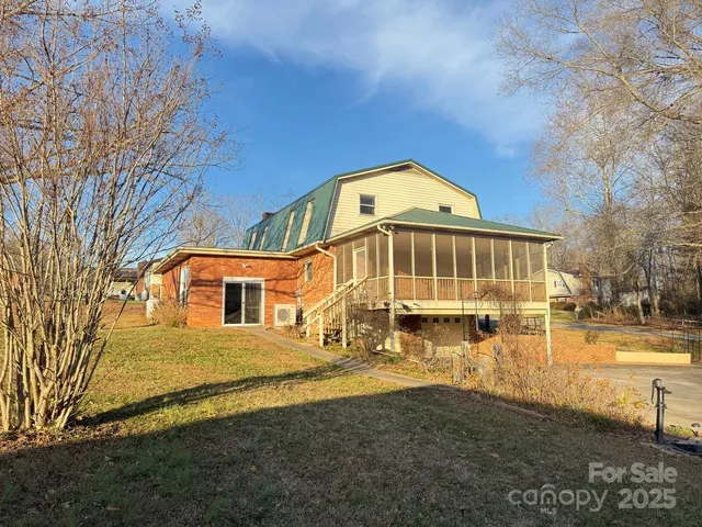 $469,000 | 280 Forest Acres Lane, Taylorsville, NC 28681