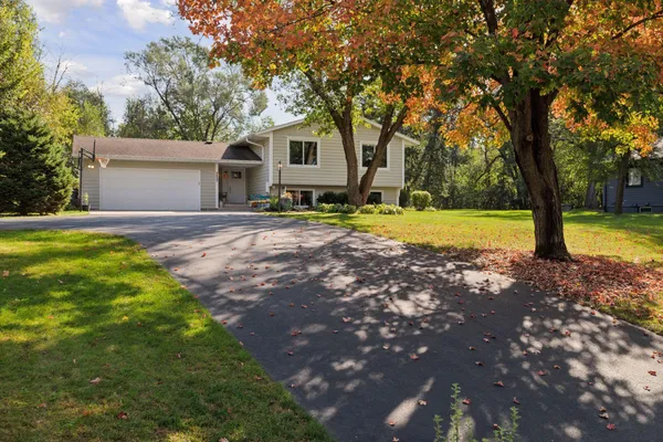 $699,900 | 3237 Shores Boulevard, Wayzata, MN 55391
