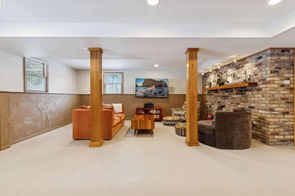 $699,900 | 3237 Shores Boulevard, Wayzata, MN 55391