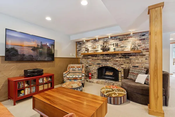 $699,900 | 3237 Shores Boulevard, Wayzata, MN 55391