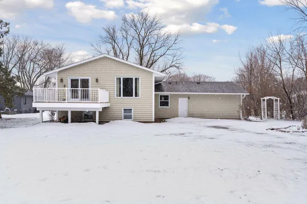 $699,900 | 3237 Shores Boulevard, Wayzata, MN 55391