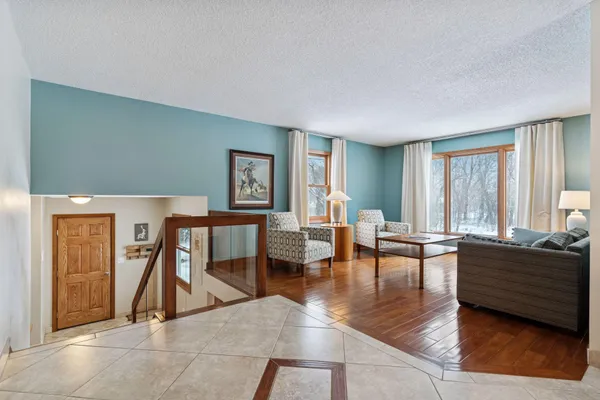 $699,900 | 3237 Shores Boulevard, Wayzata, MN 55391