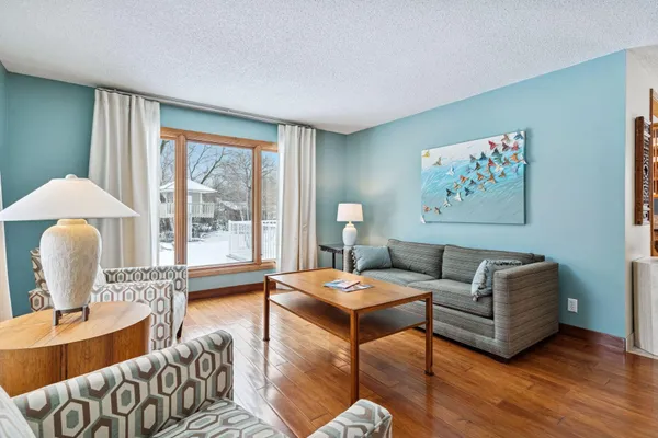 $699,900 | 3237 Shores Boulevard, Wayzata, MN 55391