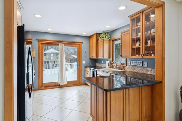$699,900 | 3237 Shores Boulevard, Wayzata, MN 55391
