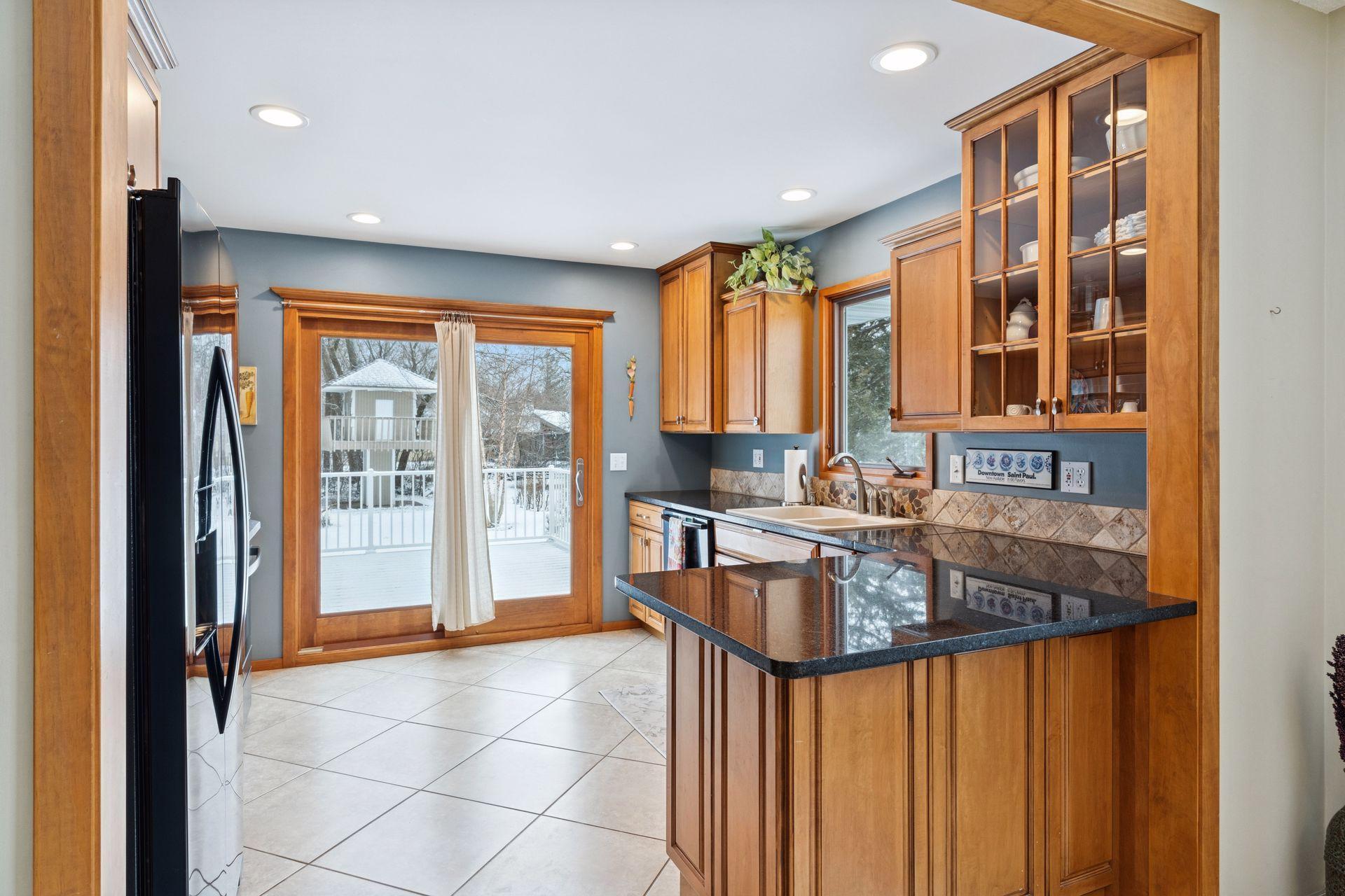 3237 Shores Boulevard Wayzata, MN 55391 - Photo 9 of 26