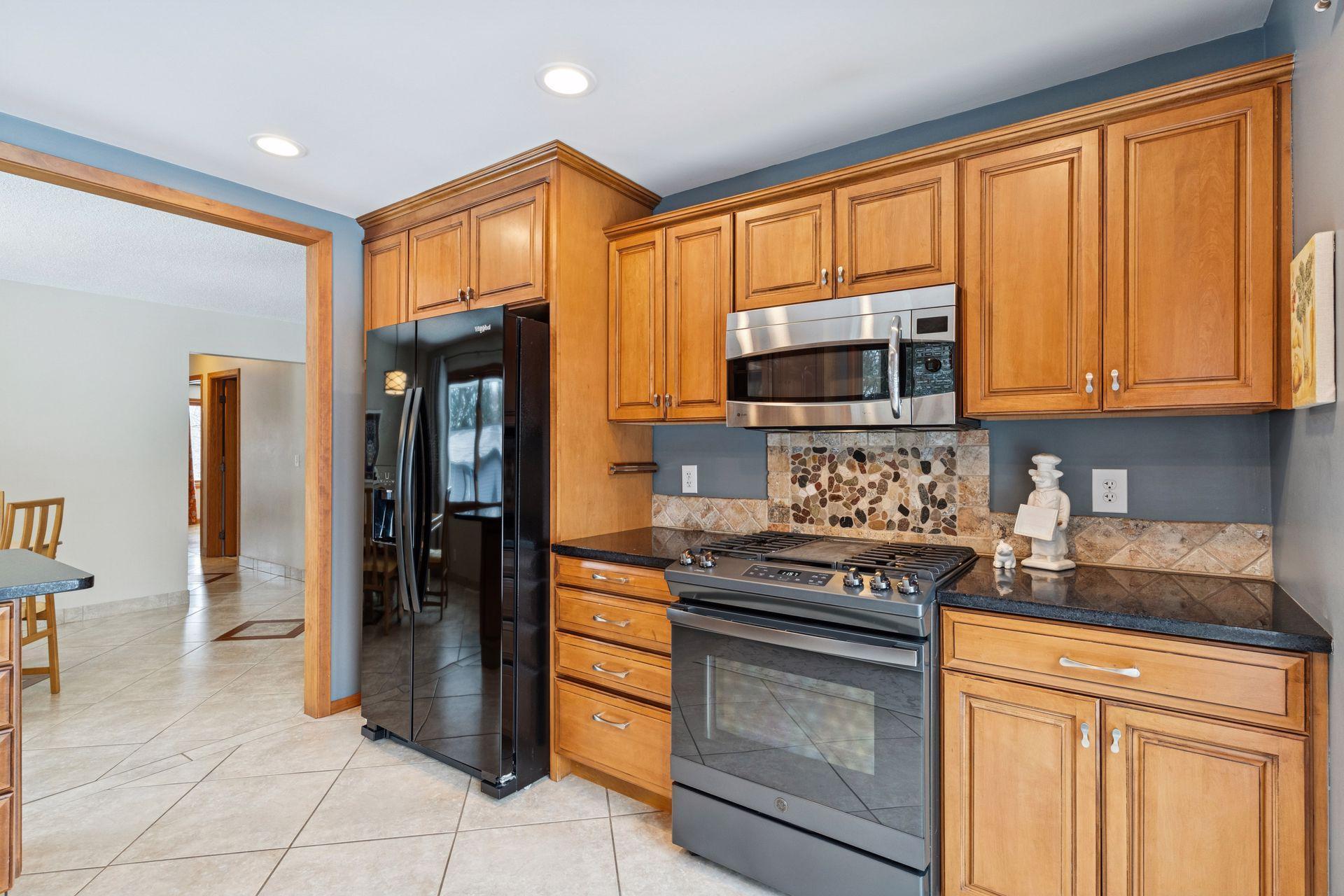 3237 Shores Boulevard Wayzata, MN 55391 - Photo 10 of 26