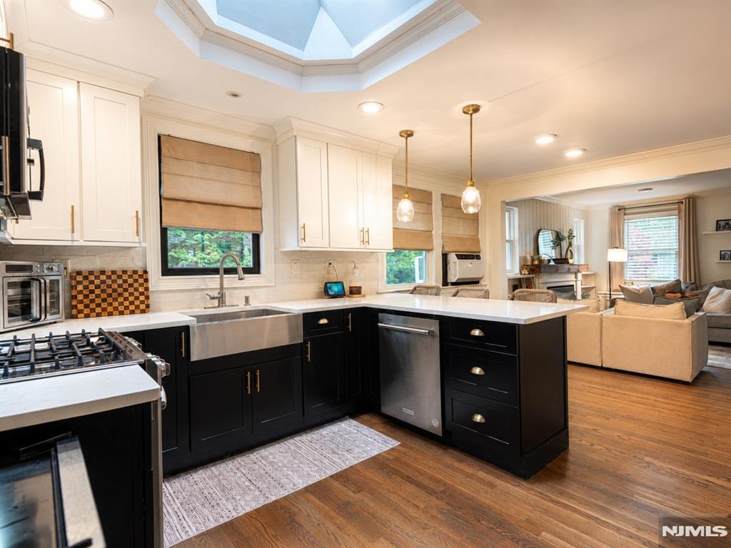 19 Long Avenue Mahwah, NJ 07430 - Photo 7 of 36