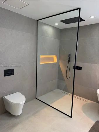 $4,800 | 7874 Northwest 194th Street, Hialeah, FL 33015