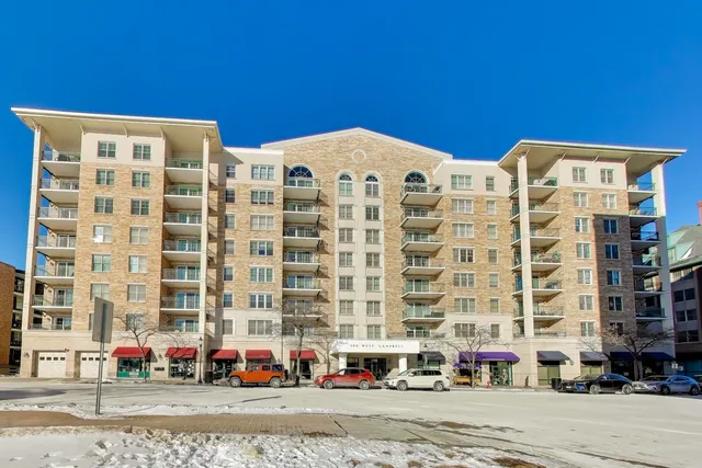 $500,000 | 200 West Campbell Street, Unit 608, Arlington Heights, IL 60005