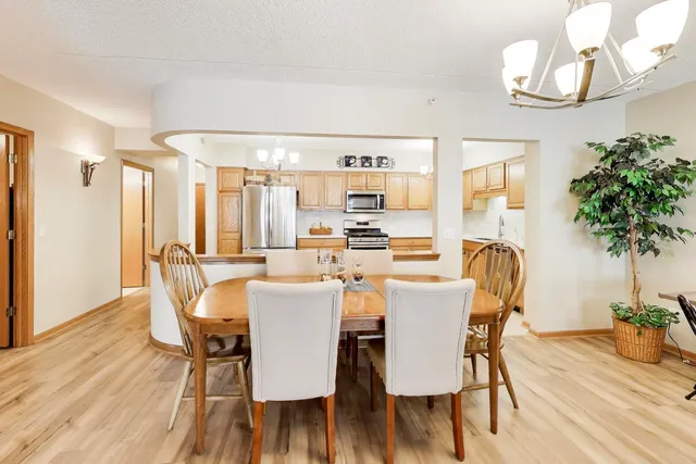 $500,000 | 200 West Campbell Street, Unit 608, Arlington Heights, IL 60005