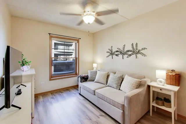 $500,000 | 200 West Campbell Street, Unit 608, Arlington Heights, IL 60005