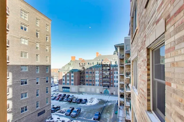 $500,000 | 200 West Campbell Street, Unit 608, Arlington Heights, IL 60005