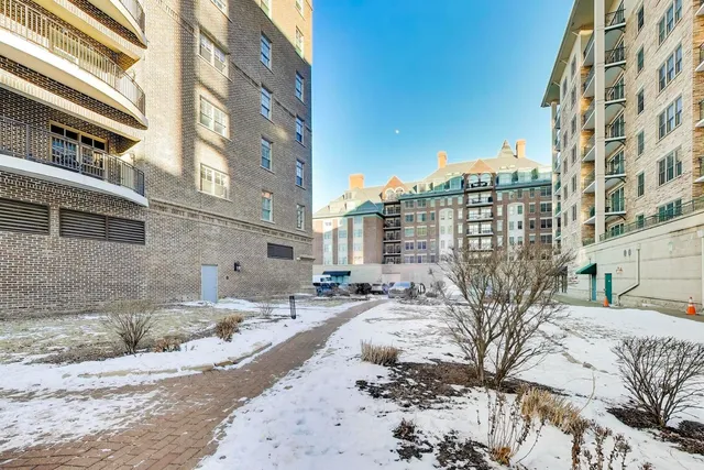 $500,000 | 200 West Campbell Street, Unit 608, Arlington Heights, IL 60005