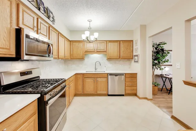 $500,000 | 200 West Campbell Street, Unit 608, Arlington Heights, IL 60005