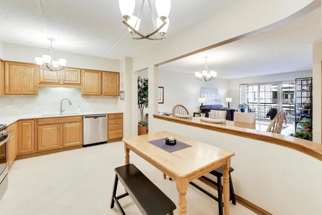 $500,000 | 200 West Campbell Street, Unit 608, Arlington Heights, IL 60005