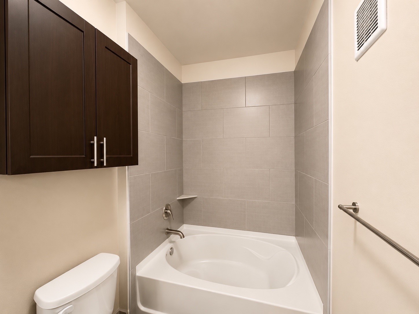 2033 South Gessner Road, Unit 2105 Houston, TX 77063 - Photo 9 of 23
