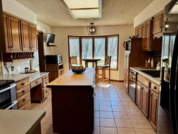 $530,000 | 1393 Northeast 288th Street, Plattsburg, MO 64477