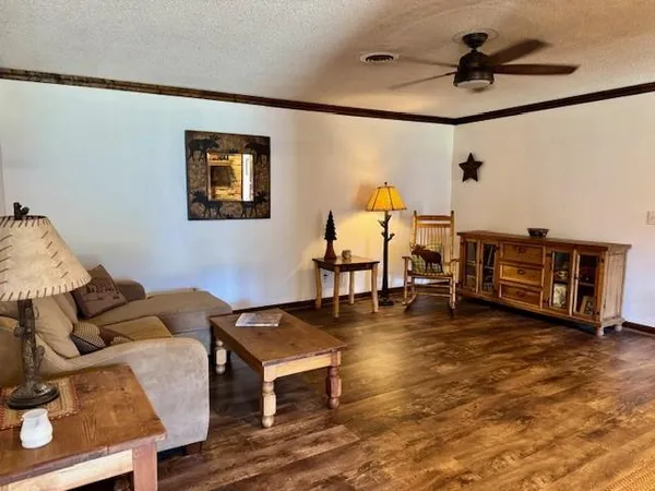 $530,000 | 1393 Northeast 288th Street, Plattsburg, MO 64477