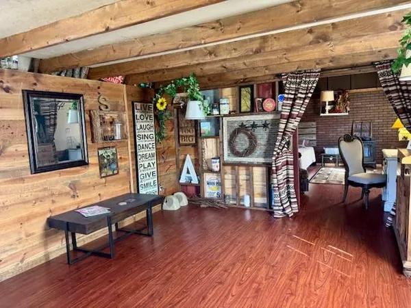 $530,000 | 1393 Northeast 288th Street, Plattsburg, MO 64477