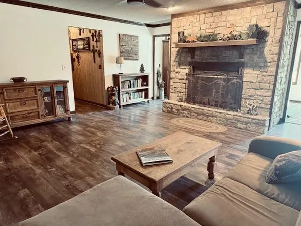 $530,000 | 1393 Northeast 288th Street, Plattsburg, MO 64477