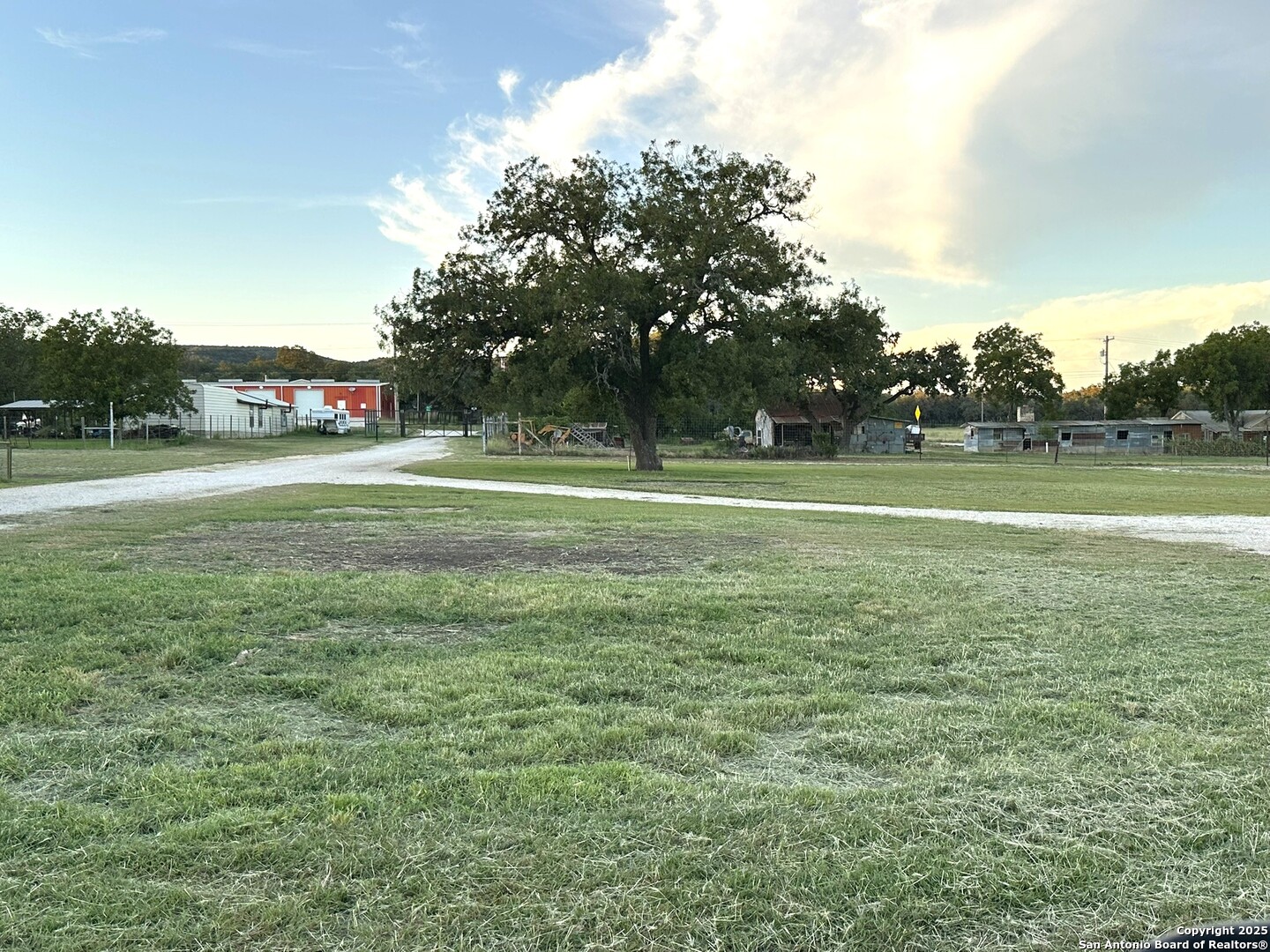 300 Summit Drive Leakey, TX 78873 - Photo 40 of 44 a multi story yard with trees in the background