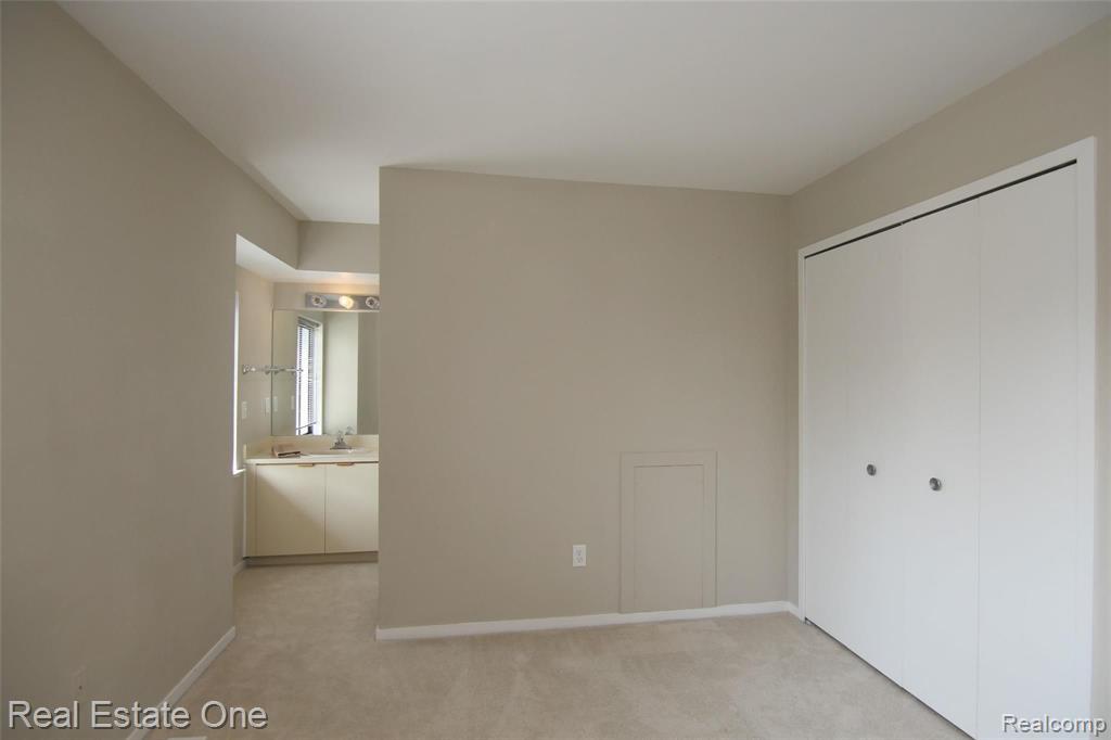 559 Harrow Court, Unit 39 Rochester Hills, MI 48307 - Photo 11 of 19