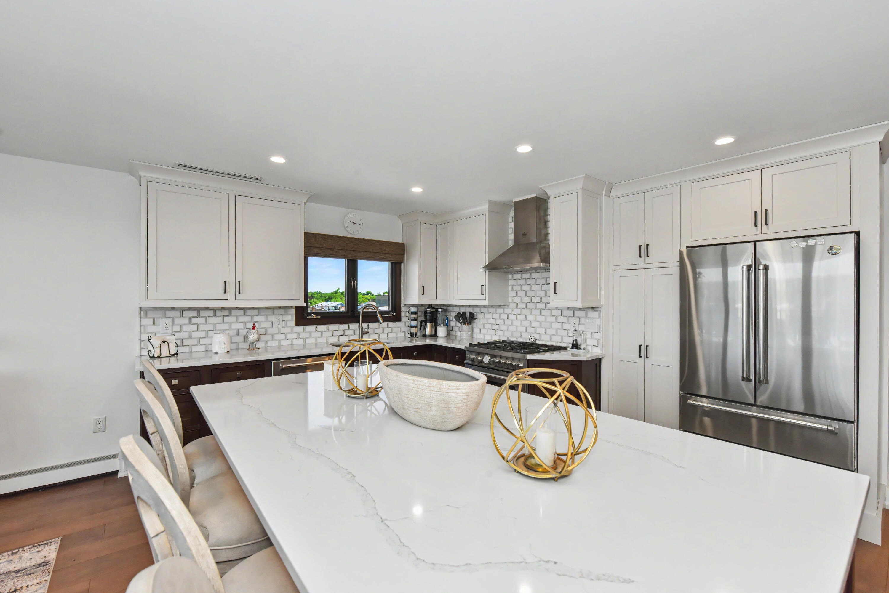 101 Broad Street, Unit 502 Lake Geneva, WI 53147 - Photo 8 of 28 Kitchen