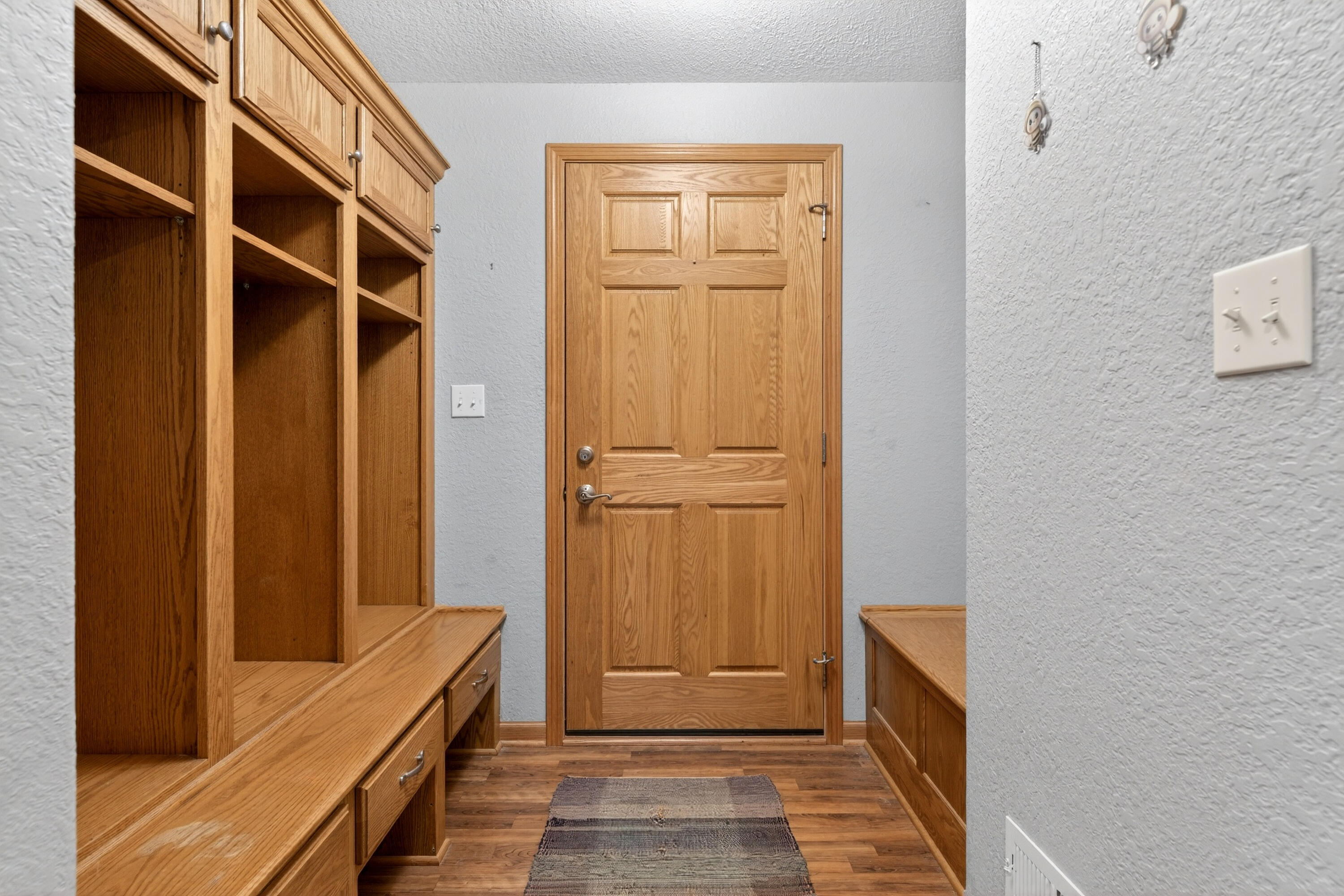 760 Mill Pond Road Dousman, WI 53118 - Photo 36 of 81 Mudroom/Garage Entry