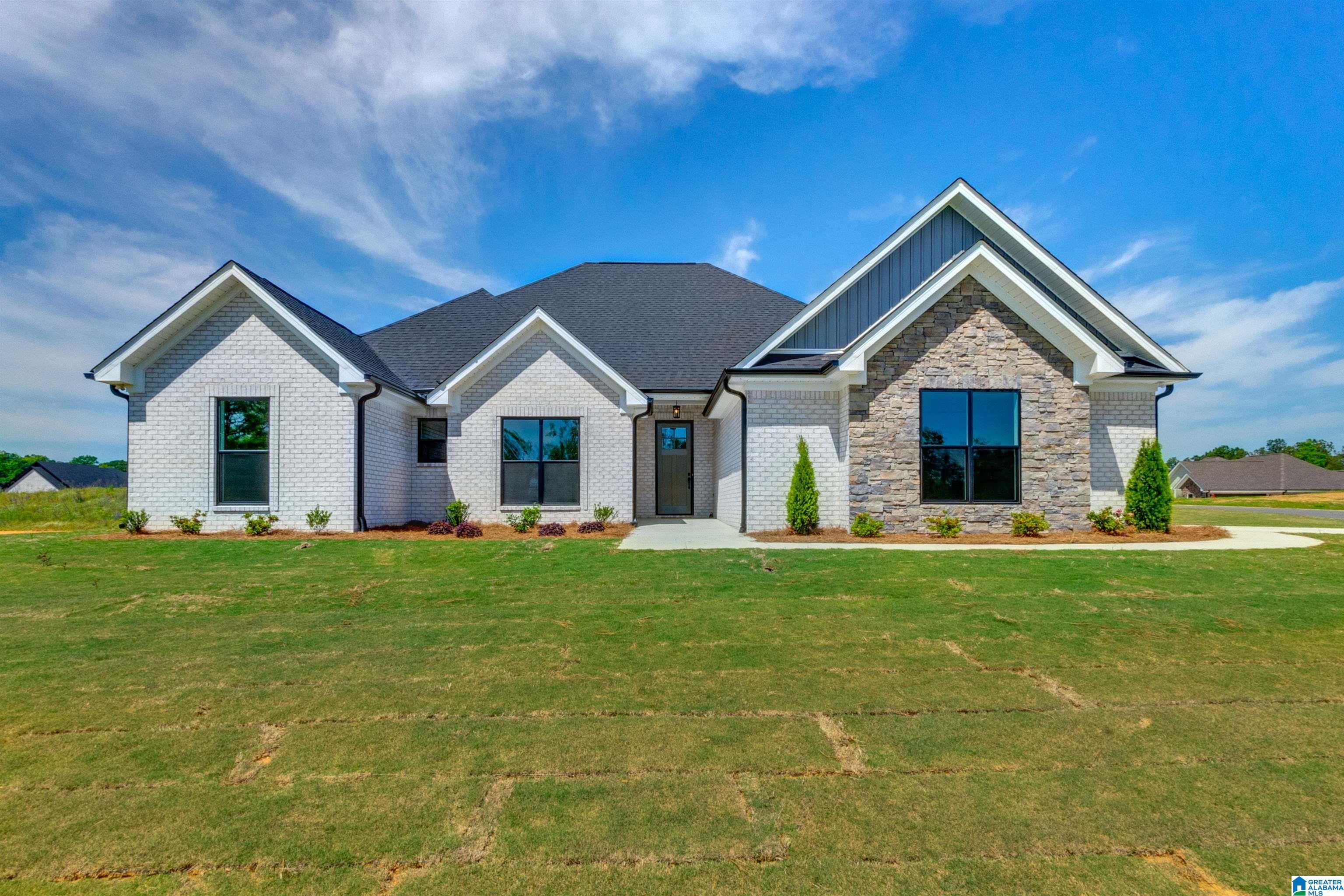 80 Crest Loop Road Clanton, AL 35045 - Photo 1 of 45