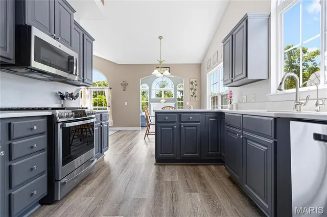 $399,000 | 114 Long And Winding Road, St. Peters, MO 63376