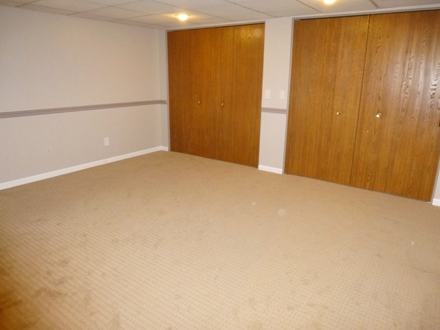 6 Crofton Road Oswego, IL 60543 - Photo 17 of 24 a view of an empty room