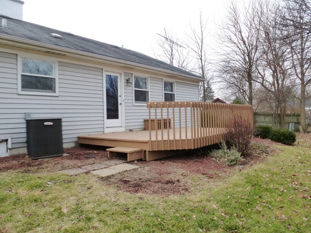 6 Crofton Road Oswego, IL 60543 - Photo 24 of 24 a backyard of a house
