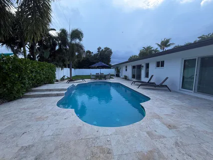$998,000 | 2620 Northeast 53rd Street, Lighthouse Point, FL 33064