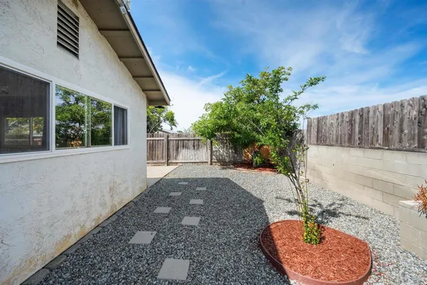 $825,000 | 680 Arthur Avenue, Oceanside, CA 92057