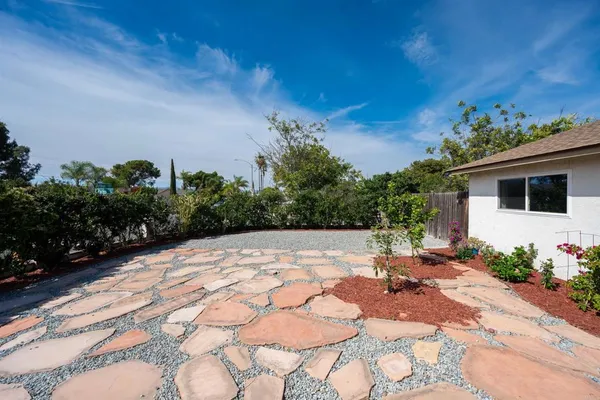 $825,000 | 680 Arthur Avenue, Oceanside, CA 92057