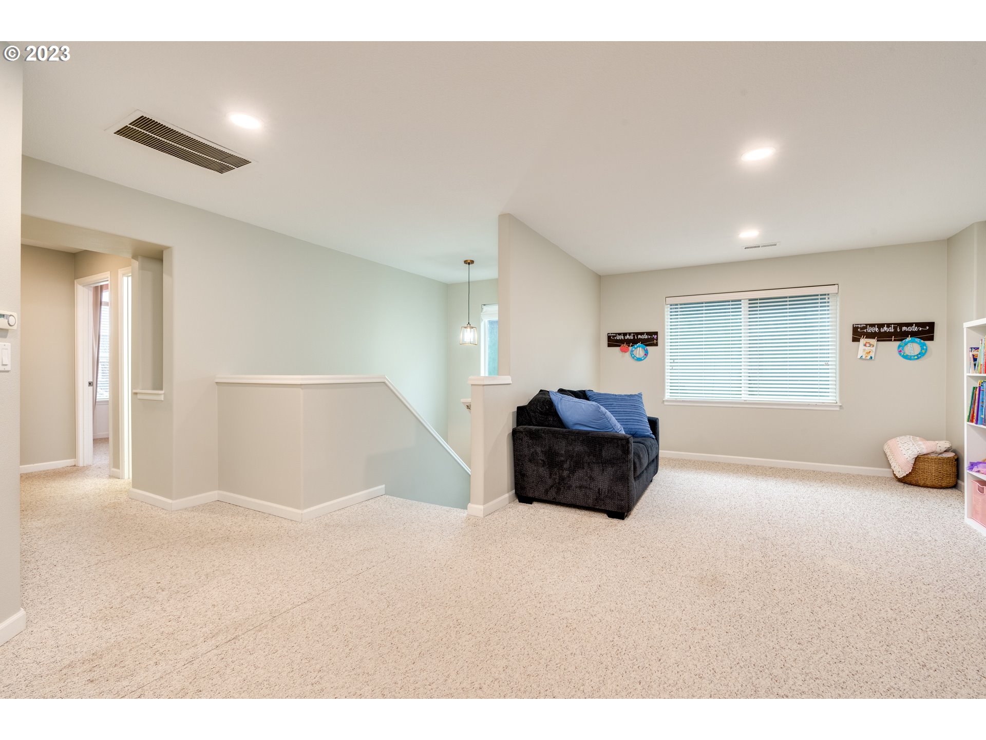 16270 Southeast Jasper Drive Damascus, OR 97089 - Photo 16 of 32 a bed room with a bed