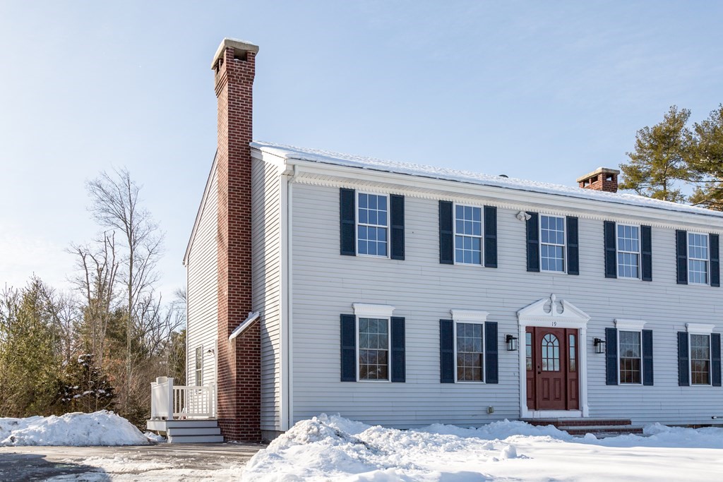 19 Cedar Street, Unit 19 Rehoboth, MA 02769 - Photo 2 of 23