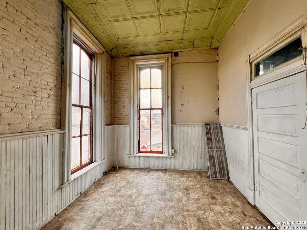 520 Davis Avenue, Unit B Laredo, TX 78040 - Photo 12 of 29 a view of front door