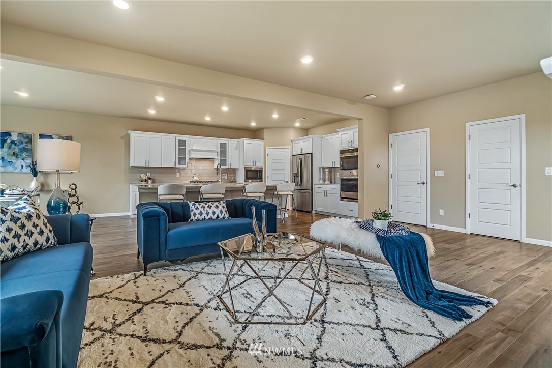 18533 139th Way Southeast Renton, WA 98058 - Photo 11 of 40 Gallery Image 11