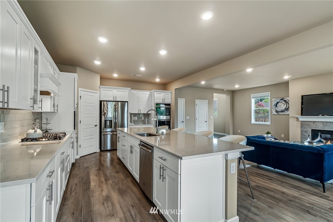18533 139th Way Southeast Renton, WA 98058 - Photo 12 of 40 Gallery Image 12