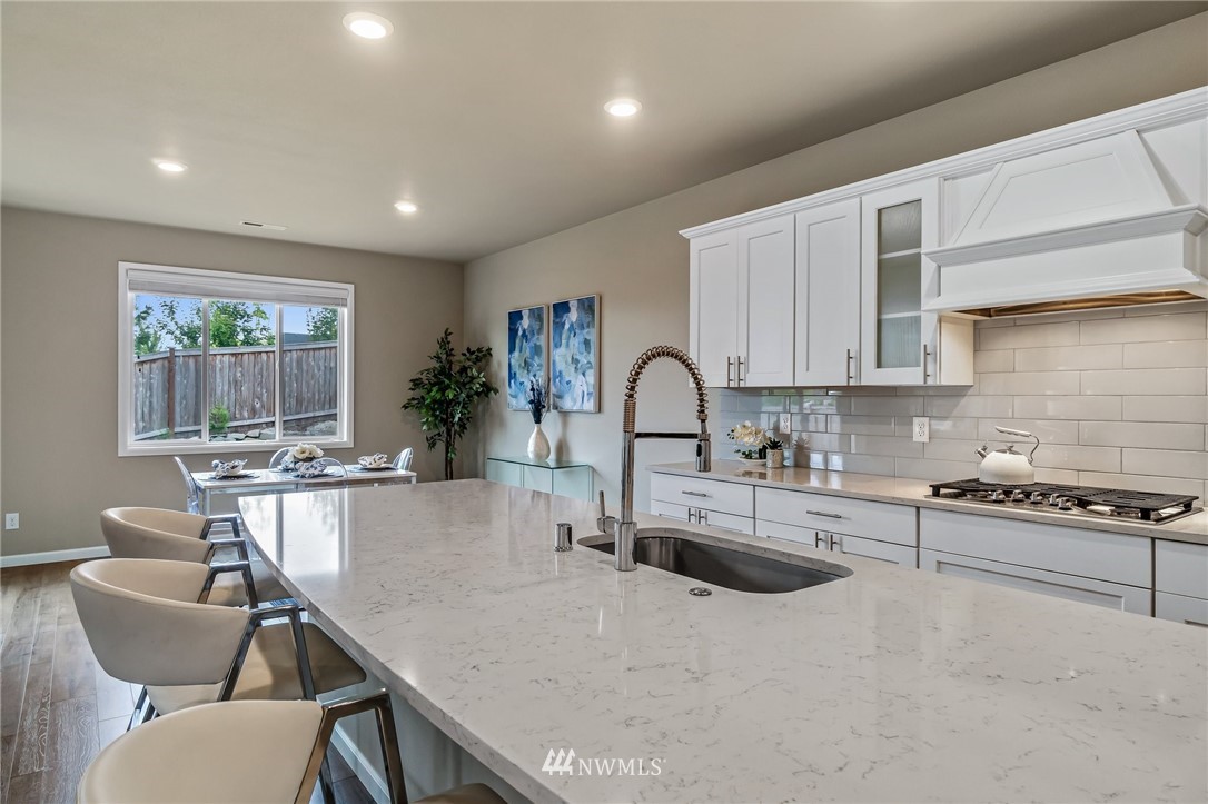 18533 139th Way Southeast Renton, WA 98058 - Photo 16 of 40 Gallery Image 16