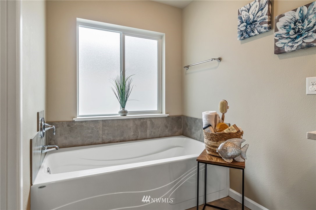 18533 139th Way Southeast Renton, WA 98058 - Photo 31 of 40 Gallery Image 31