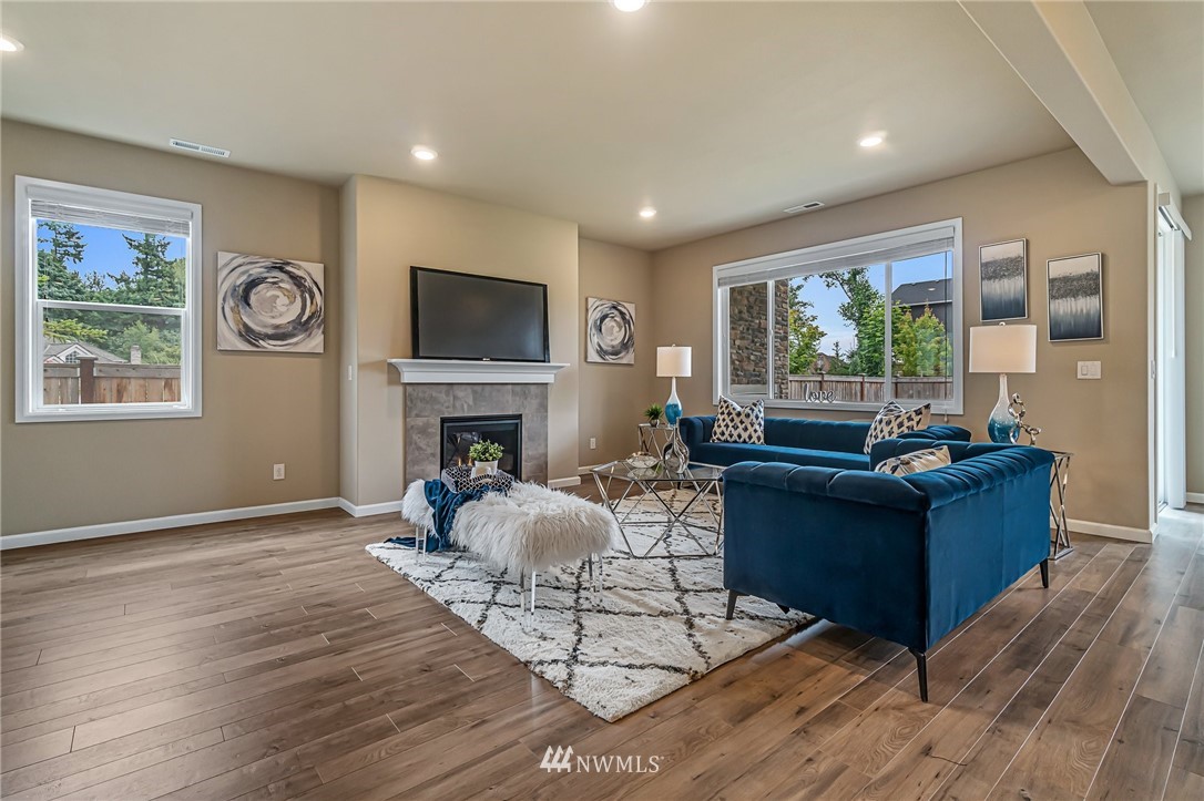 18533 139th Way Southeast Renton, WA 98058 - Photo 7 of 40 Gallery Image 7