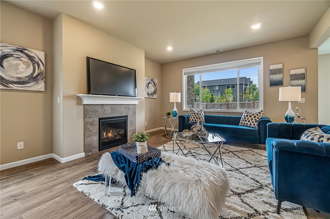 18533 139th Way Southeast Renton, WA 98058 - Photo 8 of 40 Gallery Image 8