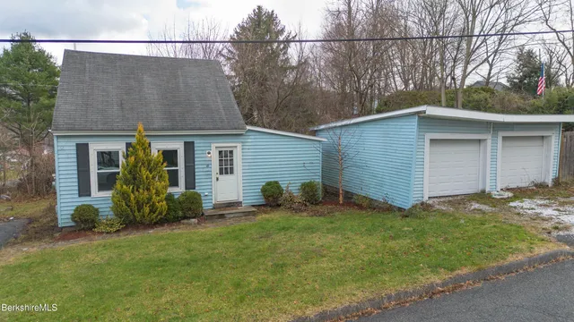 $179,900 | 10 Enterprise Street, Adams, MA 01220