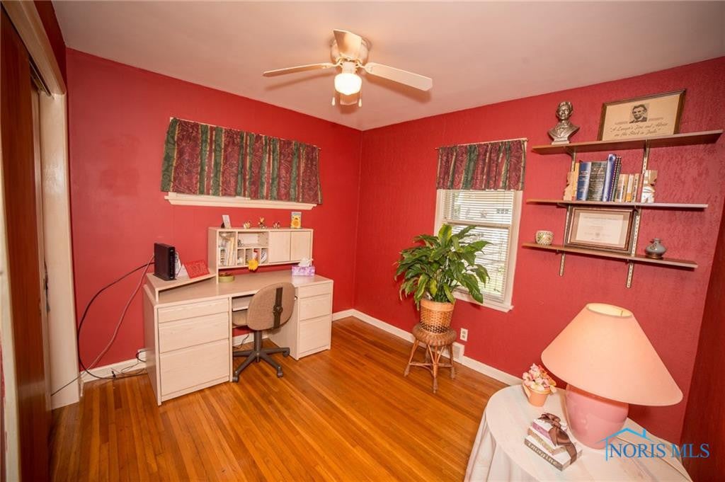 1122 Craig Road Maumee, OH 43537 - Photo 17 of 34 First Floor Bedroom